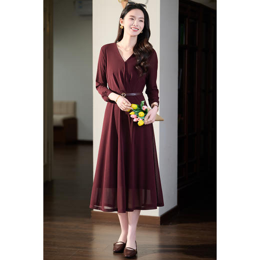 【预售10天】优雅凉感醋酸连衣裙 米思阳2026春季新款法式优雅通勤醋纤V领七分袖中长款连衣裙女6068 商品图4