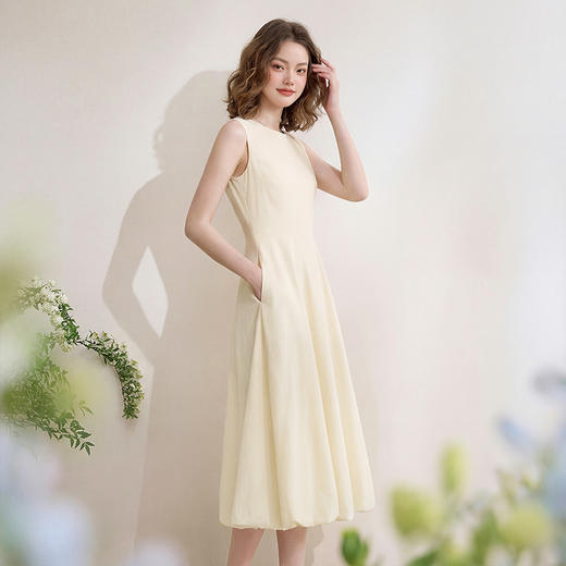 西遇通勤风无袖背心女2026年春季系带收腰长裙小众简约气质连衣裙H0060211 商品图2