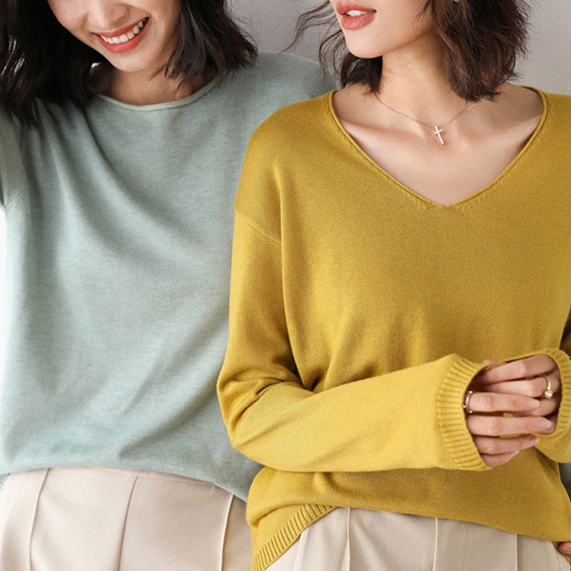 89元任选两件，单拍不发货【春季服饰丨轻梵 卷边圆领V领针织衫】面料舒适手感顺滑温润，新款卷边V领圆领设计，简单大方，不易挑人，版型设计有骨感更有质感，上身气质耐看，慵懒感满满