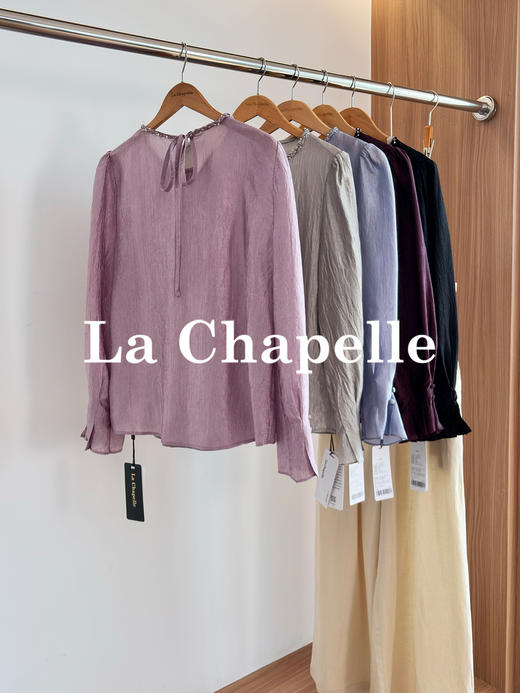 专柜实拍【醋纤丝光感】拉夏贝尔/La Chapelle精致串珠圆领后系带缎光肌理感长袖衬衫气质复古上衣 商品图1