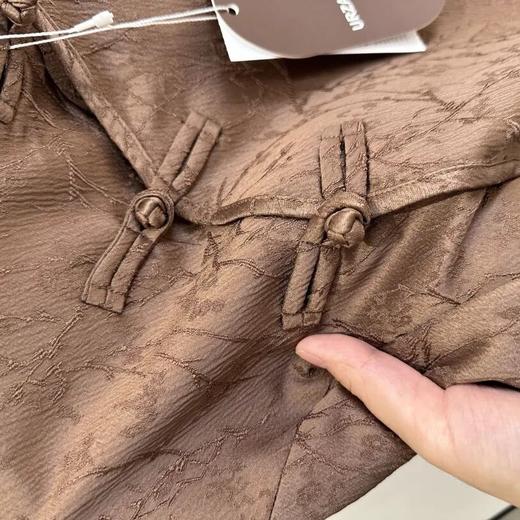 （3-5天发货）枯笔提花新中式衬衫，圆领中式右衽开襟，团云扣富有格调，重工浮雕提花，定制客供提花面料！ 商品图3