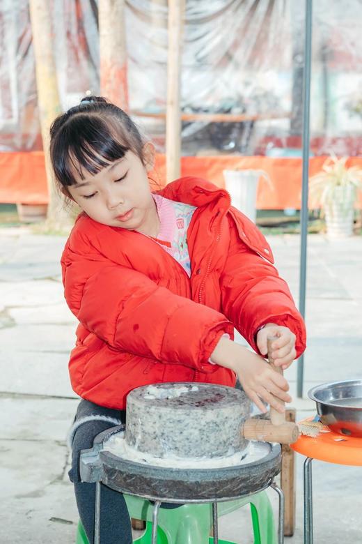 【郫县三道堰亲子营】4月5日：春日撒欢 | 抓泥鳅、磨豆浆、蔬菜采摘、挖野菜、制作叶儿粑 商品图8