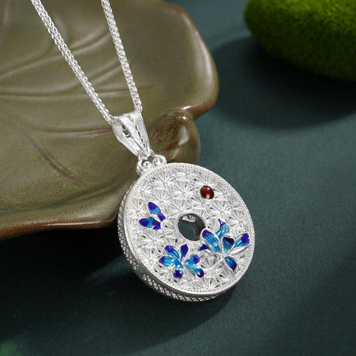 子佩集【蝶引花深】S990银吊坠【YXYLDZ055】繁花似锦花丝珐琅彩蝶恋花南红（不含链）2510 商品图1