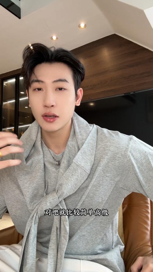 LD809SDSA男装2026新款轻奢韩版简约纯色可拆卸披肩设计圆领短袖T恤 商品图0