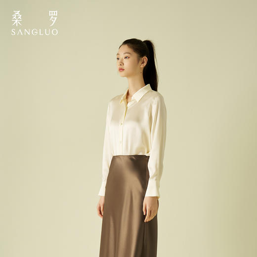 桑罗纯色衬衫女通勤职业简约百搭长袖上衣高级光泽感 商品图4