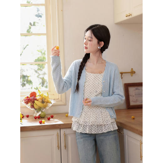 鹿向南「海盐奶蓝」巨温柔蓝色针织衫女春季新款法式气质开衫上衣 商品图4