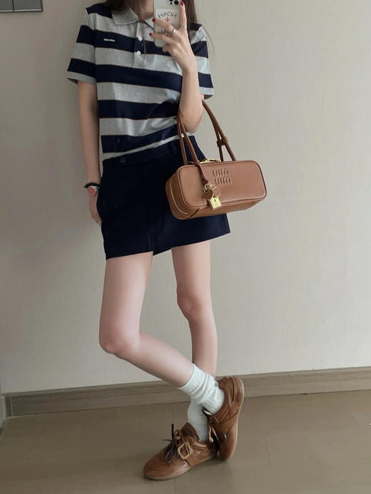 【非质量问题不退换】MiuMiu 26早春新款条纹短袖（XHH） 商品图3
