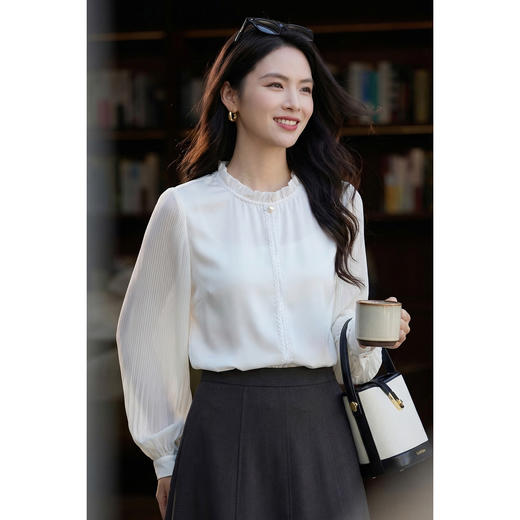 米思阳2026春新款法式轻奢复古风琴袖白衬衫女设计感小众气质高级长袖通勤职业衬衣1117/1158 商品图2