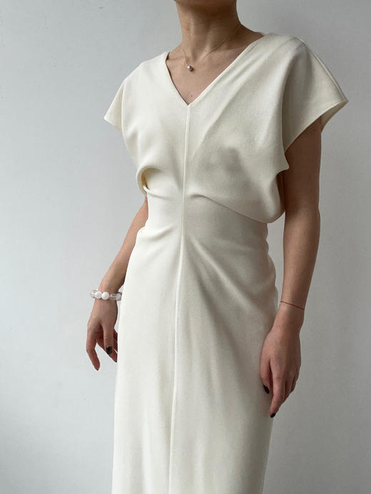 YANYI CHANG｜91830070 大V领立裁收腰连衣裙 [ 奶油黄 ] 商品图0