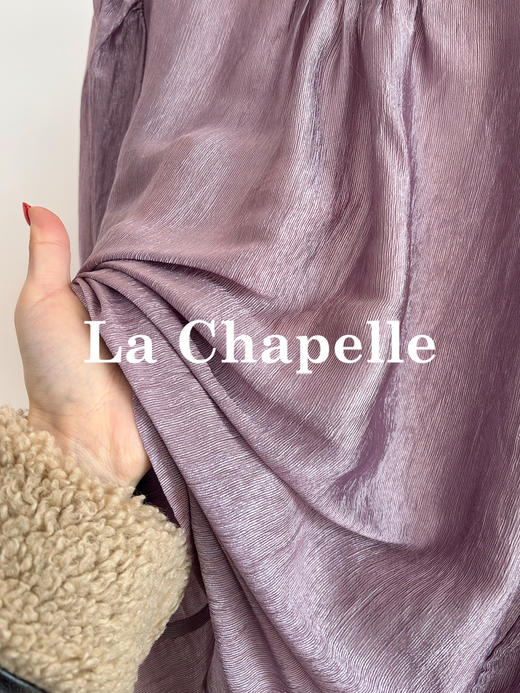专柜实拍【醋纤丝光感】拉夏贝尔/La Chapelle精致串珠圆领后系带缎光肌理感长袖衬衫气质复古上衣 商品图4