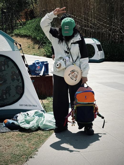 一店k 谁懂啊！！背上羊驼双肩包出门的瞬间，快乐DNA直接疯狂跳动！配色真的太绝了！满满的多巴胺风格！每一款的撞色搭配都独一无二！情侣出街帅炸了！轻量Tasra 16L防水黑科技机器人双肩包 商品图7