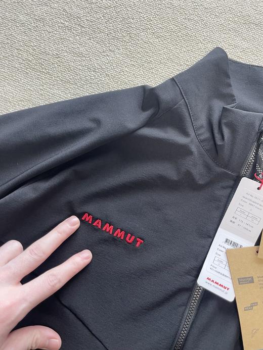 点此购买 猛犸象Macun2.0红标立领透气防水防风男女款长袖软壳外套 yw 342763 商品图7