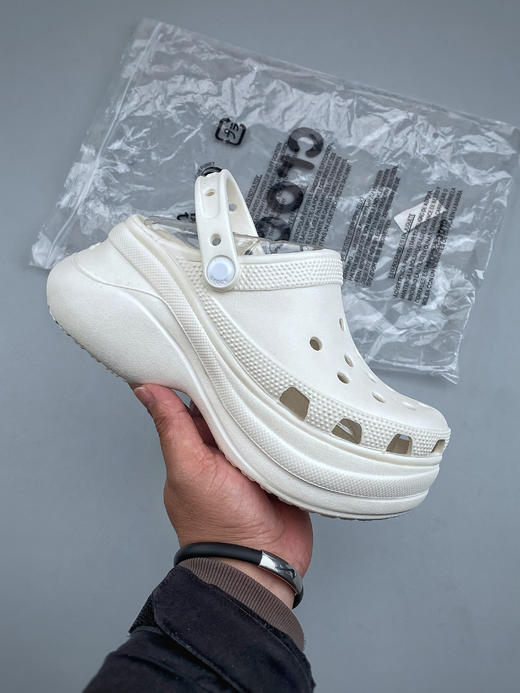 Crocs卡骆驰 bella clog EVA舒适百搭洞洞鞋  经夏季两用沙滩洞洞鞋 凉鞋拖鞋 商品图0