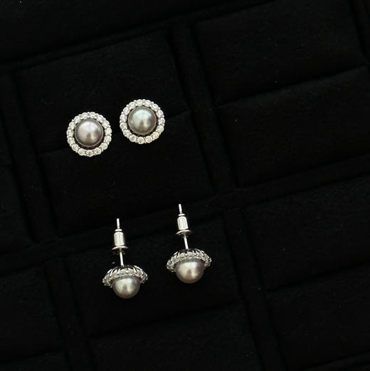 akoya小项链 4-5mm 极光清冷光 有点小尖尖头或者小椭圆 精致无敌又很有松弛感呢 可可爱爱 ji光决定了它的质感 基本没什么大瑕疵 非常滑皮 品质超级好的感觉 商品图10