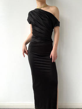 SIJIA｜SS2653 黑色醋酸斜肩短袖连衣裙