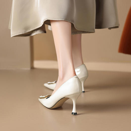 【预售7天】欧美亮面气质细跟高跟鞋方扣浅口单鞋AK&3469 商品图5