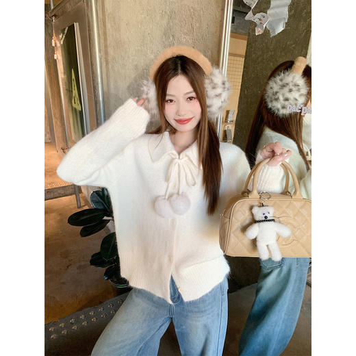 <曾小咸推荐>3.22现货秒杀 ！微信超特价！韩系翻领针织开衫 日常209.99 立减120 秒杀89.99！！加绒牛仔裤 秒杀99.99！！ 商品图1