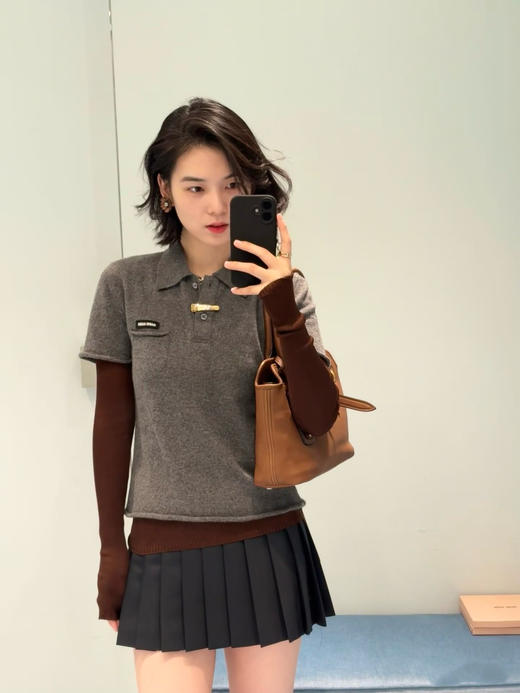 【非质量问题不退换】MiuMiu 26早春新款短袖（XHH） 商品图0