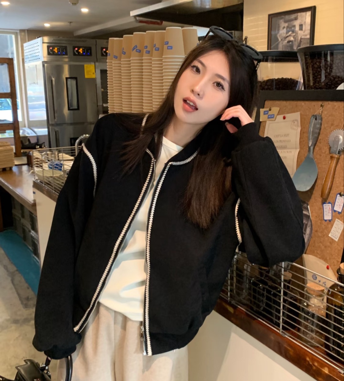 老米优品🎈开春情侣穿搭封神款🍃《美式小香风情侣棒球服外套》自带透气孔的华夫格面料，上手是那种软 fufu 的糯感~~