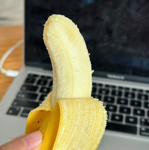 【海南树上熟佳丽蕉】小小个头，一口一根，超甜，超糯，超级香，闭眼入的小香蕉 商品图3