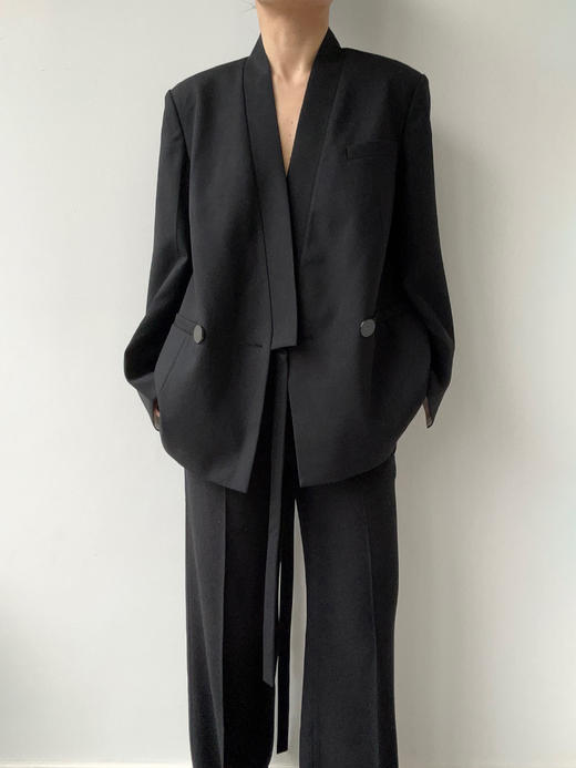 YANYI CHANG｜91800210 中式交叠领系带廓形西装 [ 黛墨黑 ] 商品图11