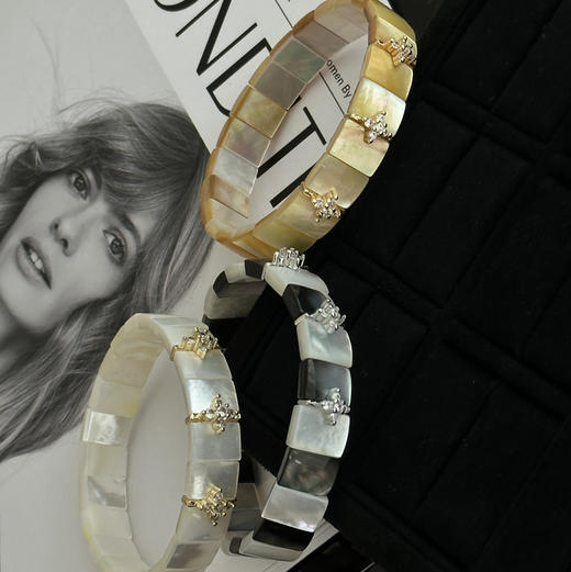 呼声太高了 工厂还有 加团一波 还是清样的价格帮大家带一下吧 海水母贝手串 商品图1