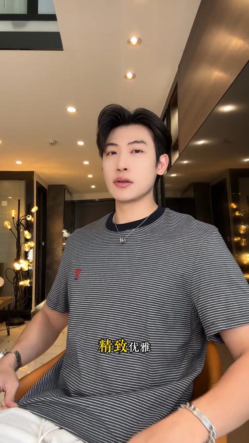 9213SDSA男装2026新款高贵轻奢百搭显瘦撞色条纹刺绣爱心圆领短袖T恤 商品图0