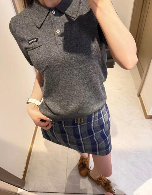 【非质量问题不退换】MiuMiu 26早春新款短袖（XHH） 商品图6