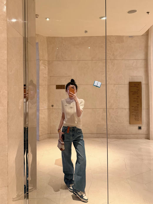 【非质量问题不退换】MiuMiu 26早春新款短袖（XHH） 商品图5