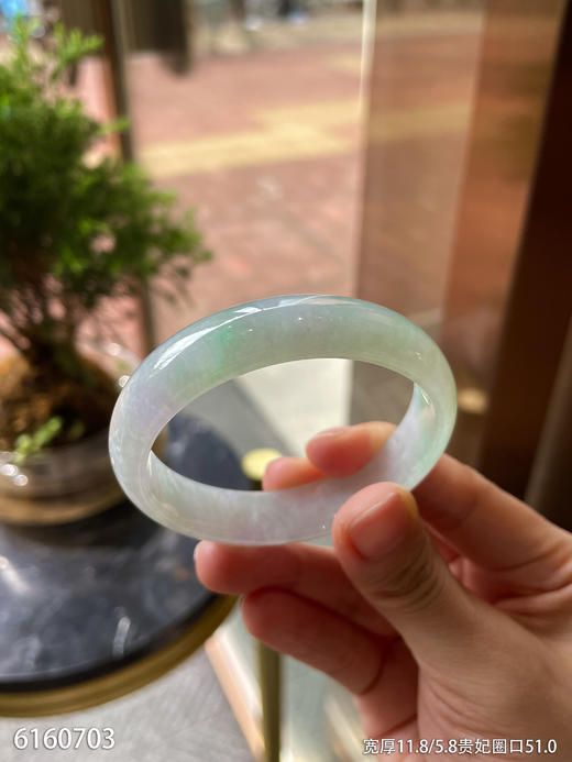 6160703，手镯，贵妃圈口51.0。具体价格微信咨询 商品图2