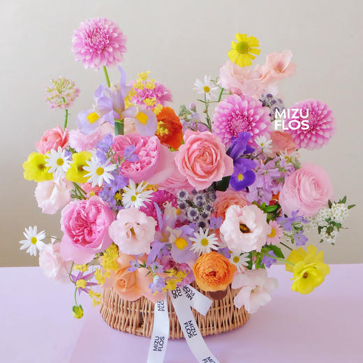 / 梦 游 春 天 /春色系随机花材花篮效果如图(今日现花） 商品图0