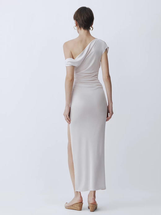 SIJIA｜SS2651 ⽶⽩⾊醋酸斜肩短袖连⾐裙 商品图3