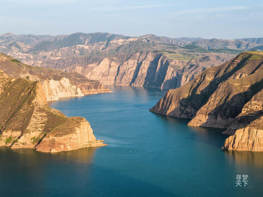 甘肃·陇东南春摄8天：临夏黄河三峡、炳灵寺石窟、官鹅沟、天水麦积山石窟、庄浪梯田、水墨丹霞 商品图2