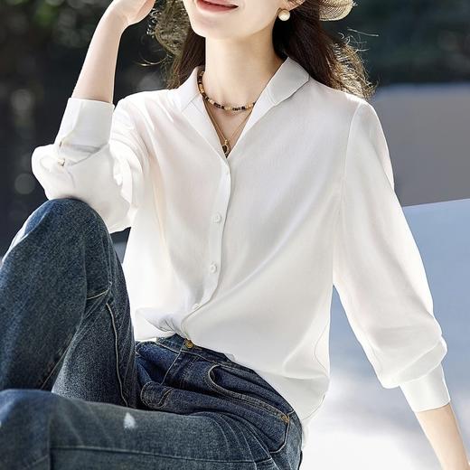 【捏褶收腰长袖衬衫&气质白V领衬衫】两款可选，剪裁宽松有度，显瘦不挑人。精选优质面料，含亚麻与人棉混纺。 商品图1