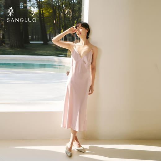 免熨烫』桑罗深V性感吊带裙春夏可外穿简约高级感桑蚕丝睡裙 商品图2