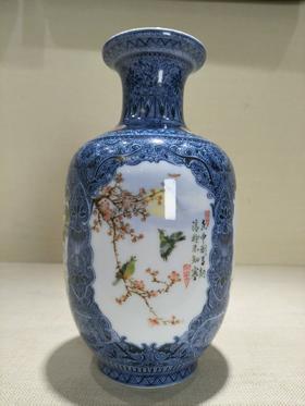 釉中彩青花开窗花鸟瓶