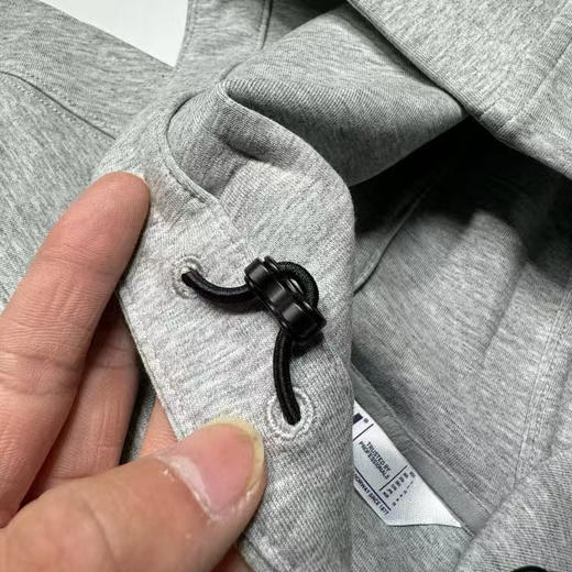 原单正品海丽汉森空气棉salt薄款运动卫衣

藏青M L XXL XXXL  灰色XXL XXXL

简约百搭，科技面料，透气速干，舒适度拉满 商品图3