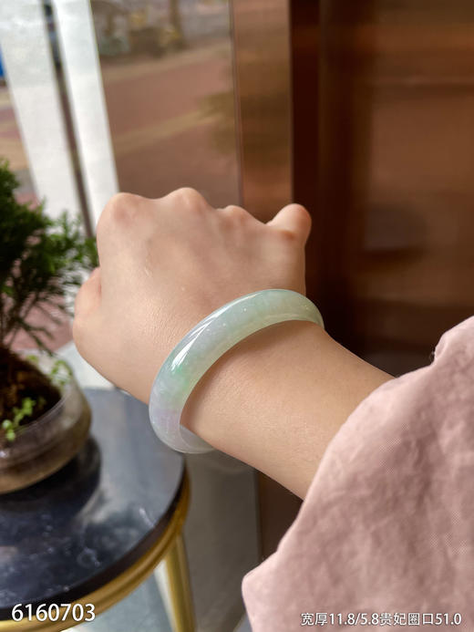 6160703，手镯，贵妃圈口51.0。具体价格微信咨询 商品图4