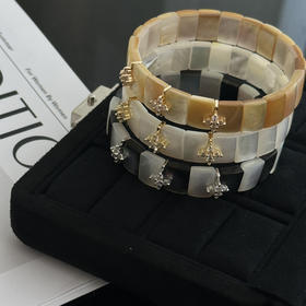 呼声太高了 工厂还有 加团一波 还是清样的价格帮大家带一下吧 海水母贝手串