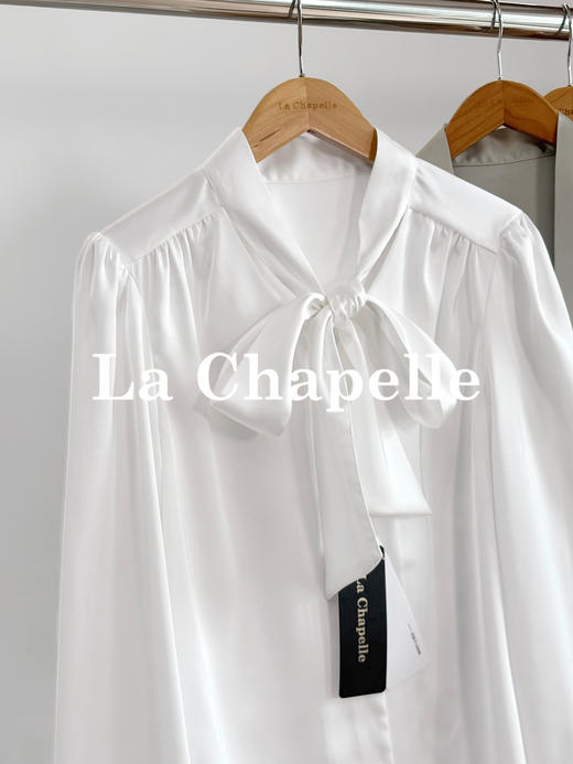 专柜实拍【丝光缎面】拉夏贝尔/La Chapelle气质系带V领绑带排扣长袖衬衫垂顺有型/优雅显瘦/时尚通勤 商品图8