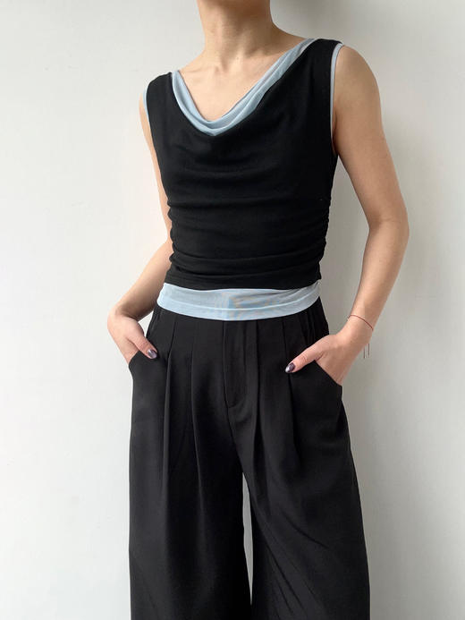 SIJIA｜SS2672 ⿊⾊针织两件套背⼼ 商品图0