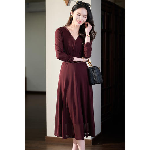 【预售10天】优雅凉感醋酸连衣裙 米思阳2026春季新款法式优雅通勤醋纤V领七分袖中长款连衣裙女6068 商品图2