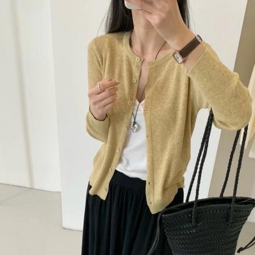 佐姿莎 轻薄调色盘针织开衫 软糯云感面料 透气不闷汗 显瘦坑条肌理 藏住拜拜肉小肚腩 小个子穿出纸片人既视感 9色闭眼入 商品图4