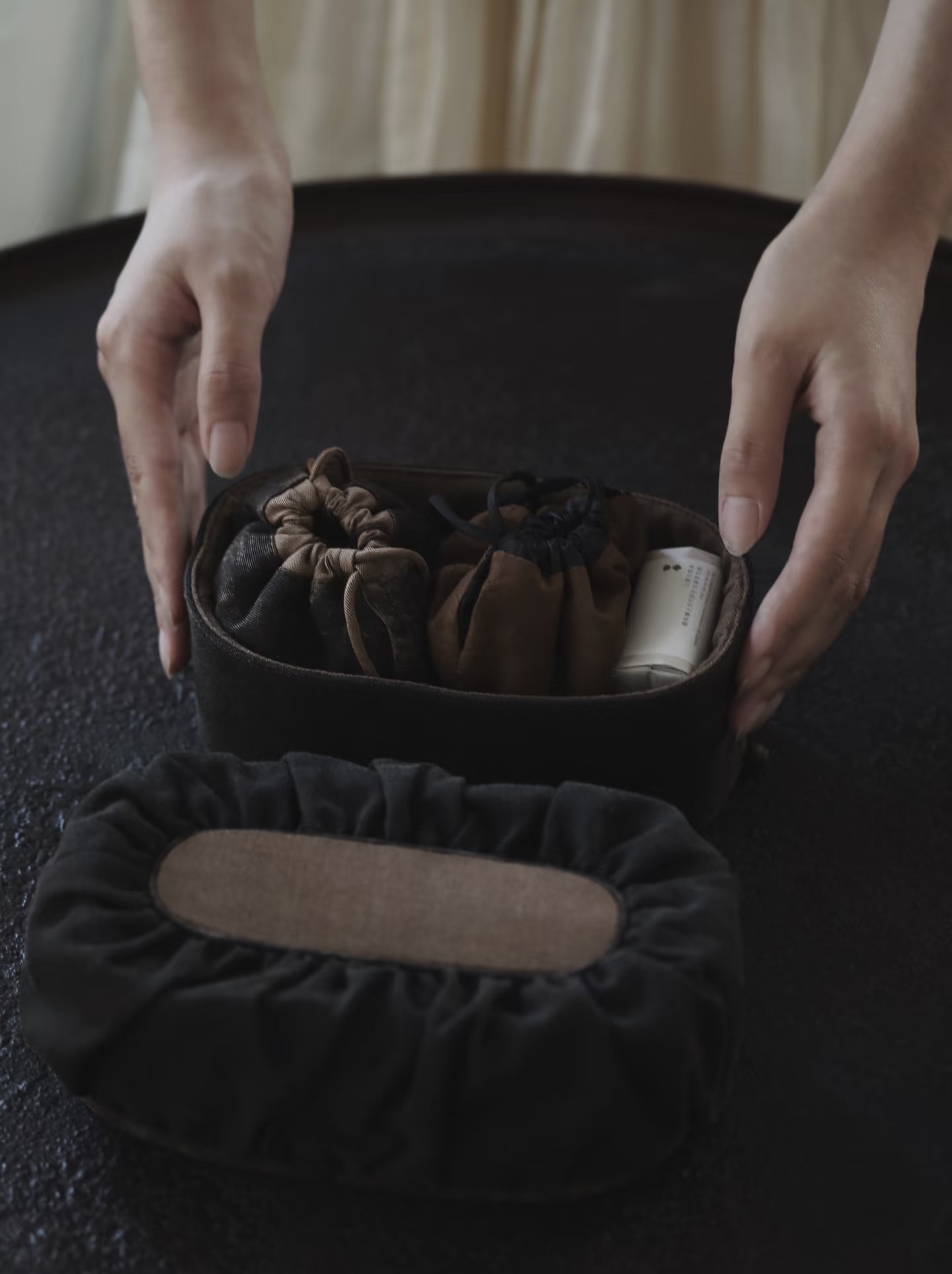 清如许优选｜香云纱便携茶事收纳盒 茶器收纳 布艺深色