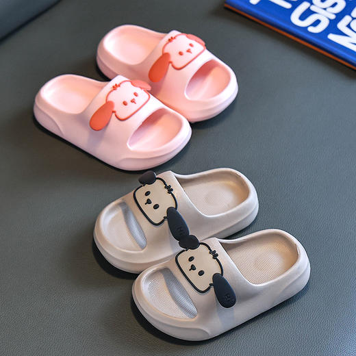 夏日必备!【8805大耳狗拖鞋】这款儿童拖鞋卡通软底拖鞋 ，不仅外观萌态十足，卡通设计深得小朋友喜爱，而且实用性满分!夏日，孩子在家光脚丫也舒服了! 商品图1