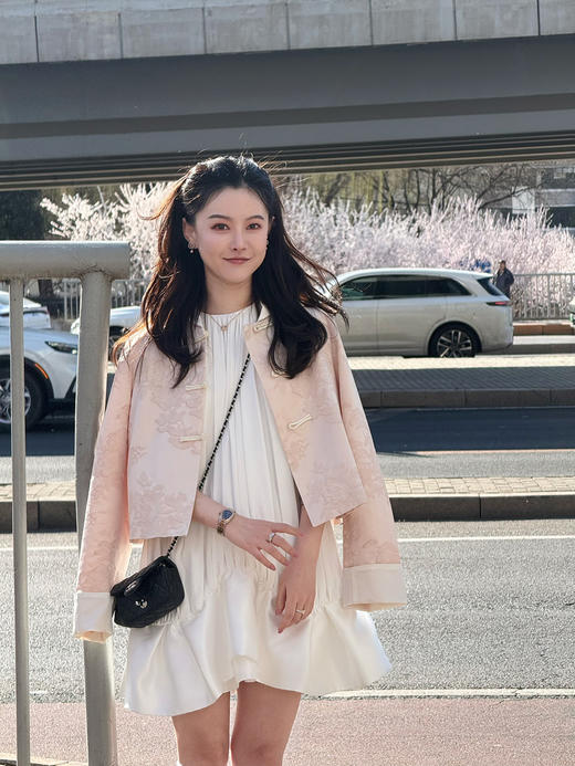 DUO智仙生 粉标 花日2026芍药香柔雾淡粉色新中式外套和少女旗袍 商品图1