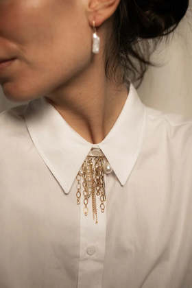 Gisel B. Broche Aby胸针