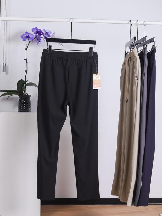 直发【得物正品】JEEP情侣款劲爽爆冰裤， 挺括有型 不皱不挑身形 商品图5