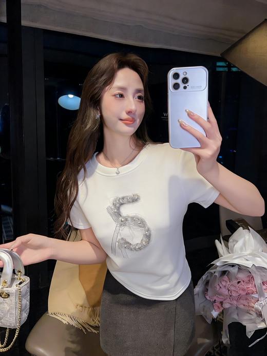 张心子【5号可可白茶】圆领通勤高级感立体数字5号T恤上衣 U2603004 商品图11