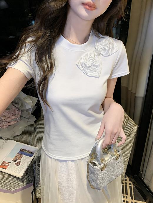 张心子【蝴蝶结日记】圆领立体蝴蝶结减龄百搭气质T恤上衣 U2603002 商品图8